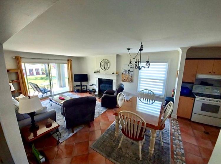 Superbe condo plage-memphremagog Magog Exterior foto