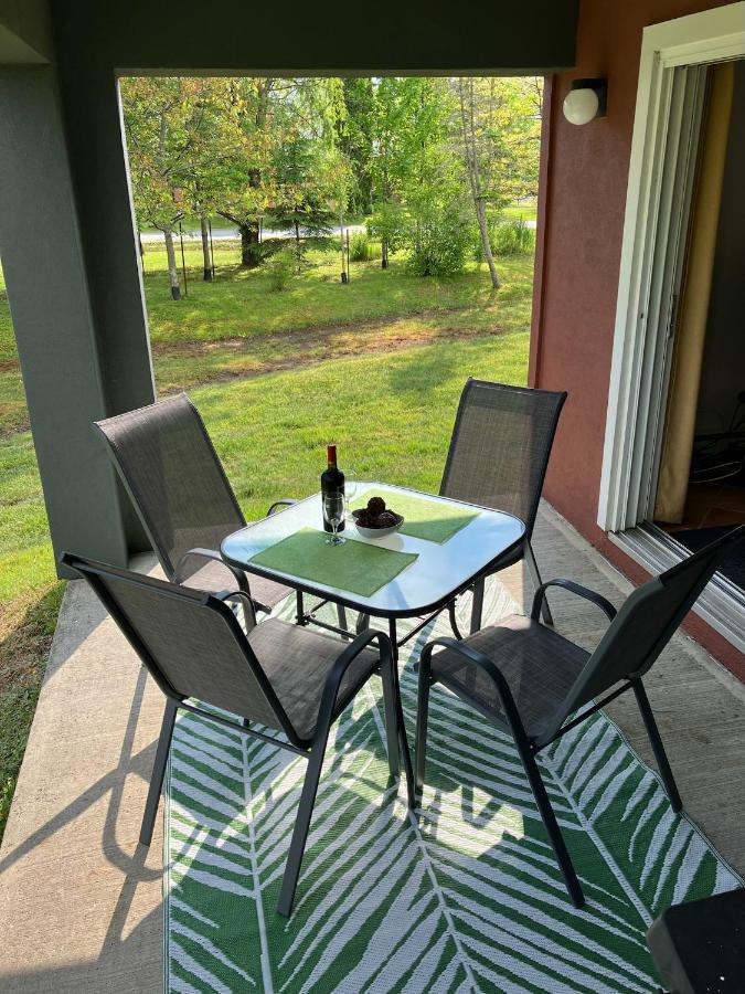 Superbe condo plage-memphremagog Magog Exterior foto
